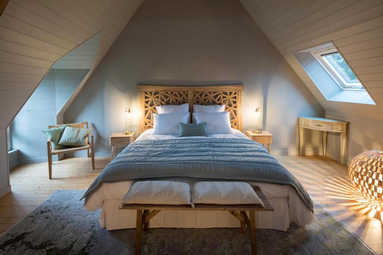 Manoir Du Vau D Arz Gites Et Chambres D Hotes Avec Piscine Malansac Exteriér fotografie