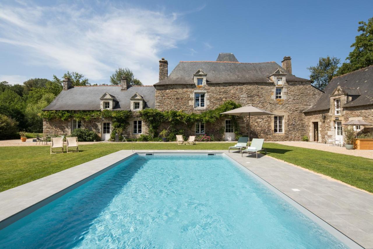 Manoir Du Vau D Arz Gites Et Chambres D Hotes Avec Piscine Malansac Exteriér fotografie