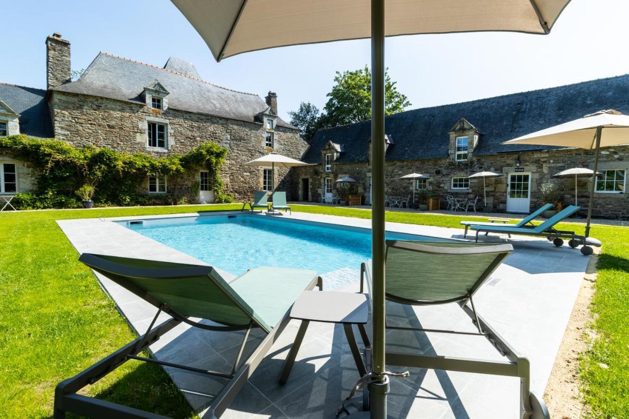 Manoir Du Vau D Arz Gites Et Chambres D Hotes Avec Piscine Malansac Exteriér fotografie