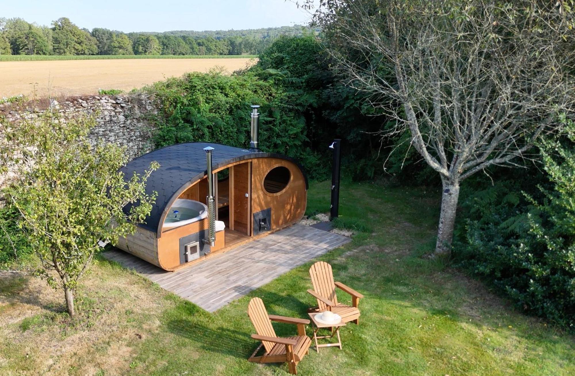 Manoir Du Vau D Arz Gites Et Chambres D Hotes Avec Piscine Malansac Exteriér fotografie